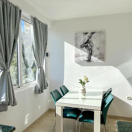 Apartment Holiday Makarska Makarska