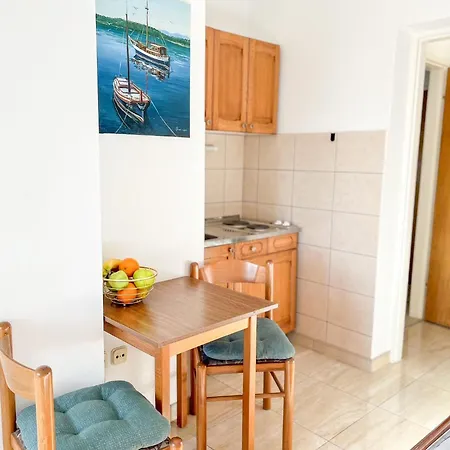 Apartment Holiday Makarska Apartman