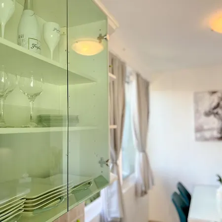 Apartament Apartment Holiday Makarska