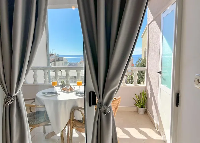 Apartment Holiday Makarska Apartment