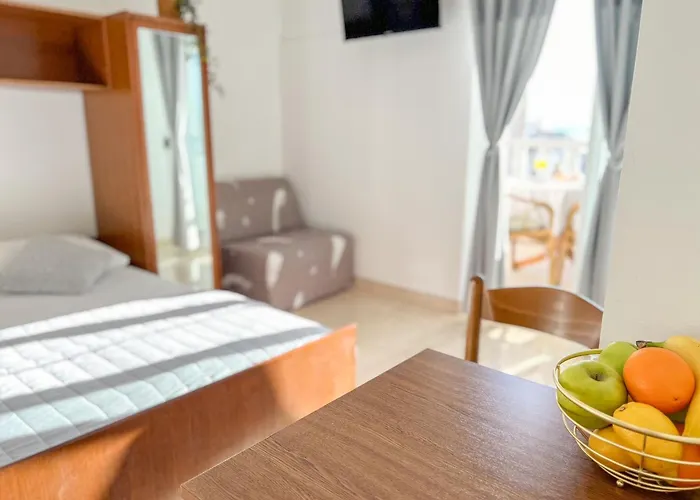 Apartment Holiday Makarska *