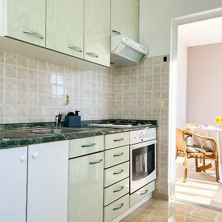 Apartment Holiday Makarska Μακάρσκα